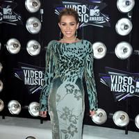 Miley Cyrus at 2011 MTV Video Music Awards  Pictures